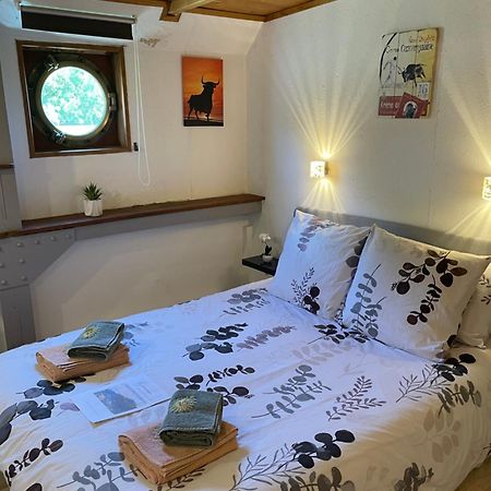 Péniche Le Pescalune - Chambre d'hôtes Arles Exterior foto